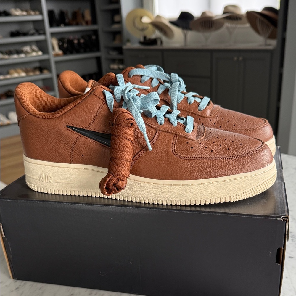 Nike Air Force 1 '07 Premium Vintage Sneakers in Pecan and Black